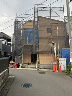 国立市東4丁目太陽光パネル7.04KW・蓄電池14.9KW設備付新築分譲住宅の販売を開始しました。